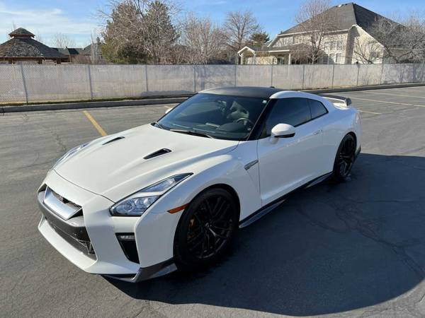 2017 Nissan GT-R for Sale - (CO)
